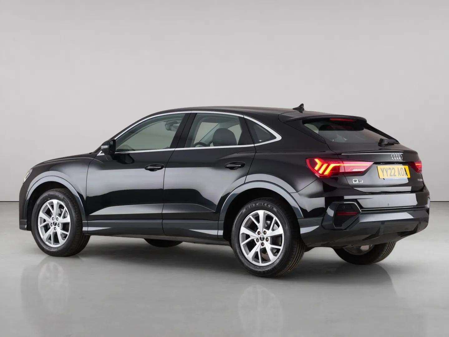 Audi Q3 view 6