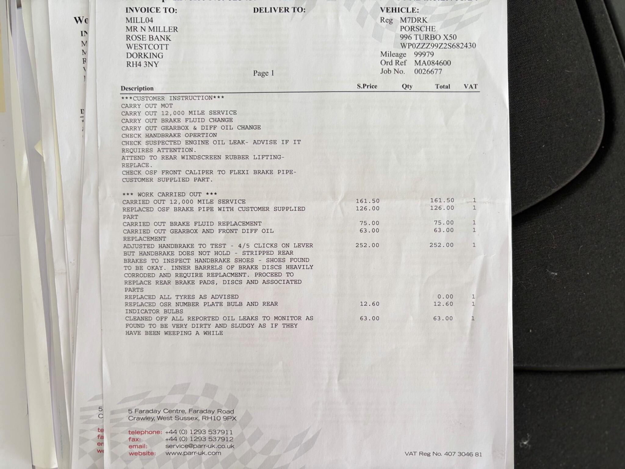 Porsche 911 view 32