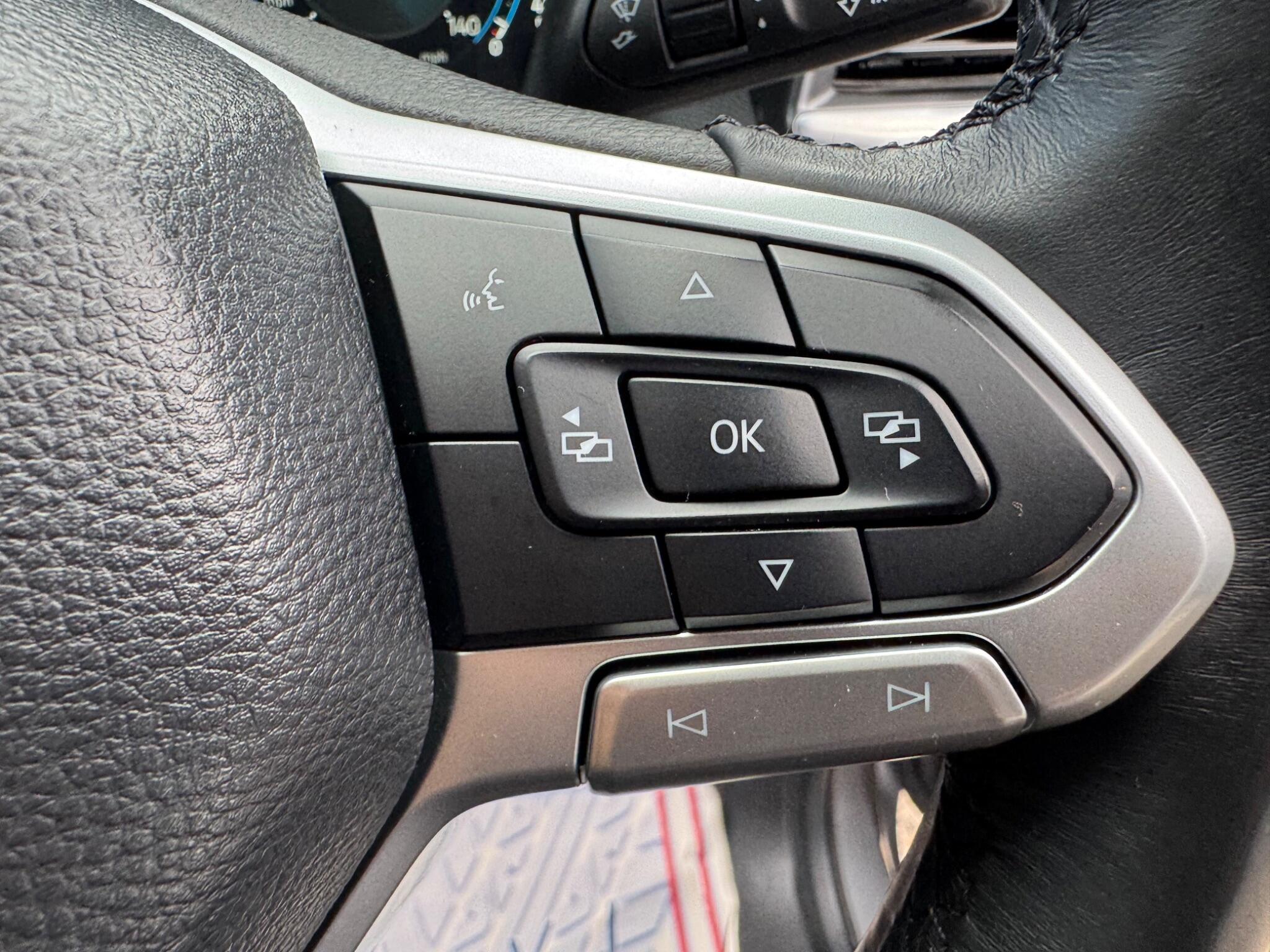 Volkswagen Amarok view 18
