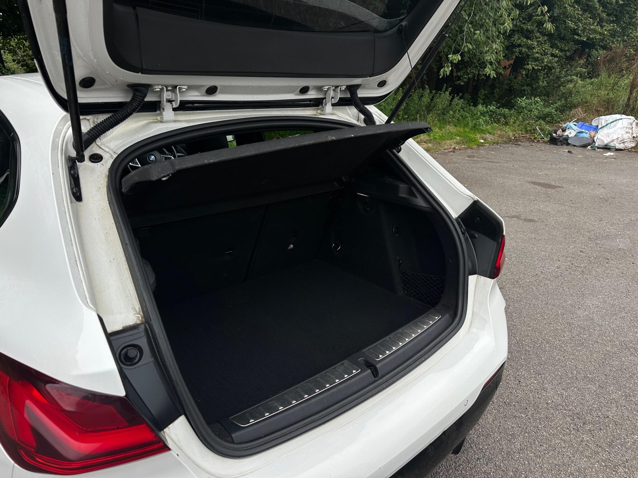 BMW 1 Series view 12