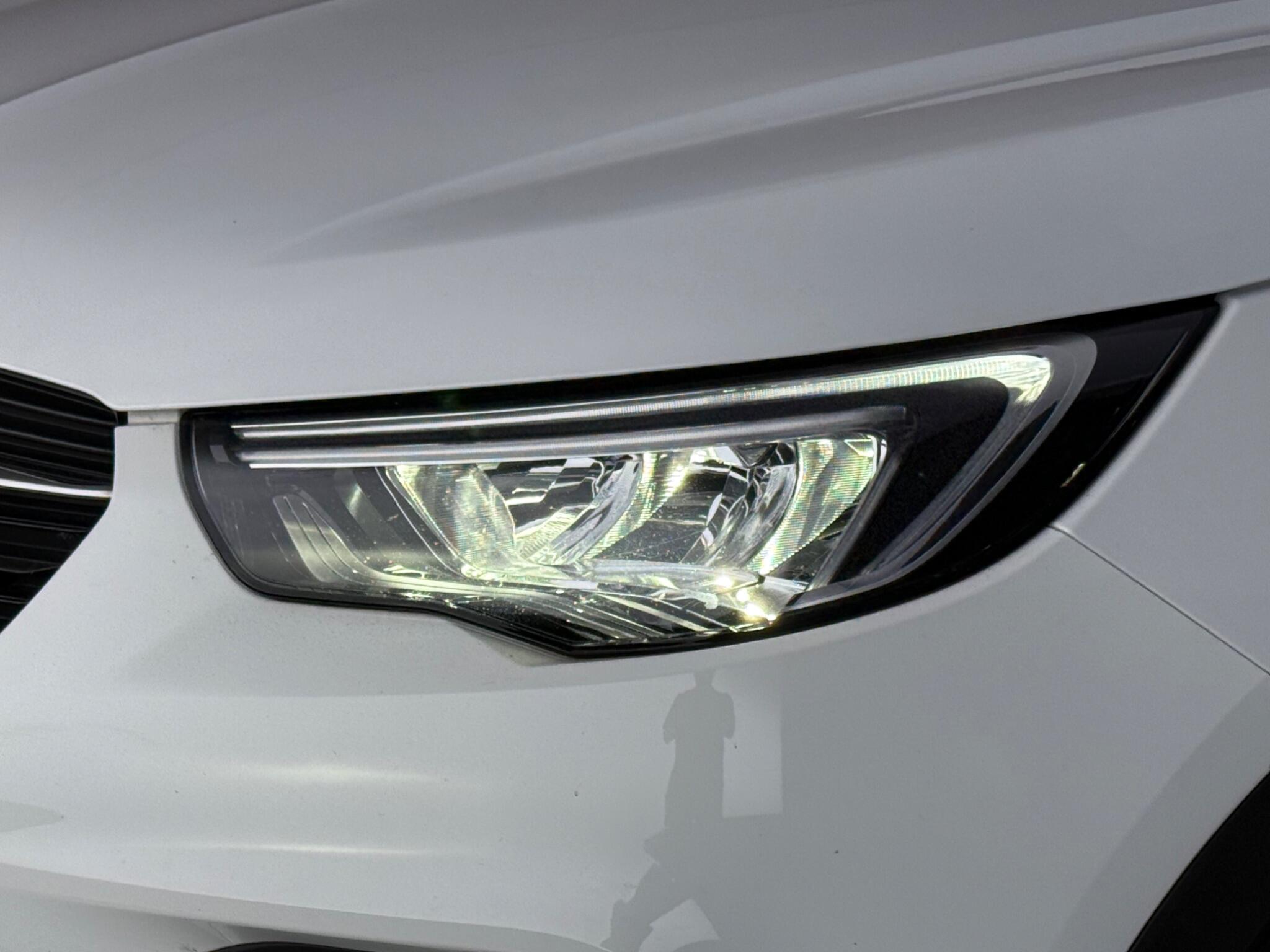 Vauxhall Grandland X view 12