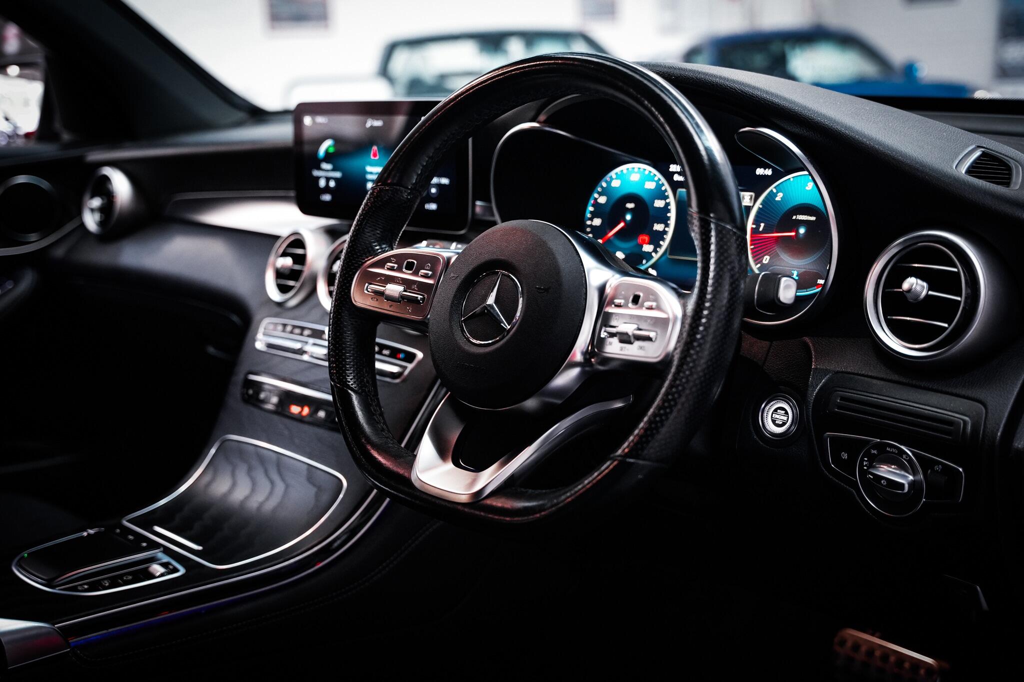 Mercedes-Benz GLC view 18