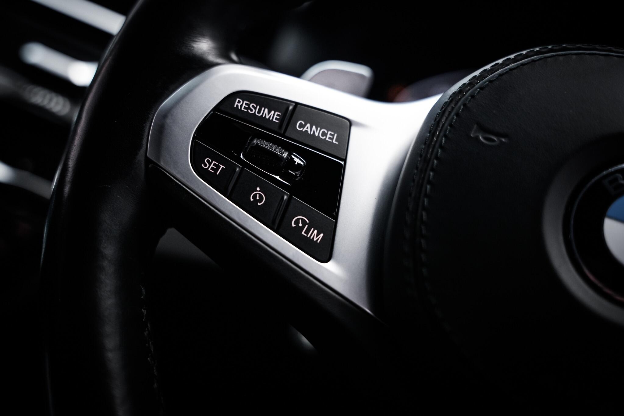 BMW 5 Series view 49