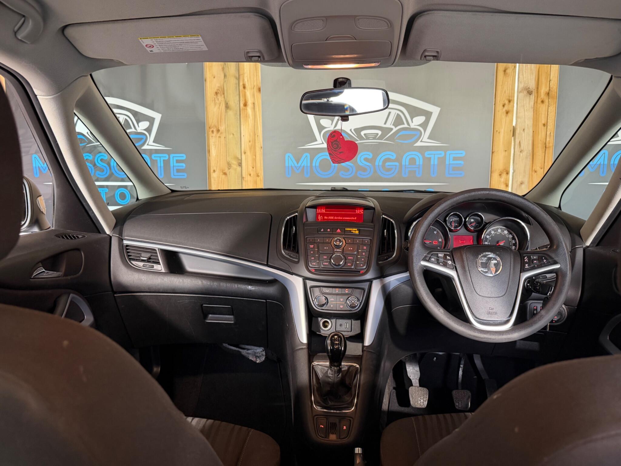 Vauxhall Zafira Tourer view 22