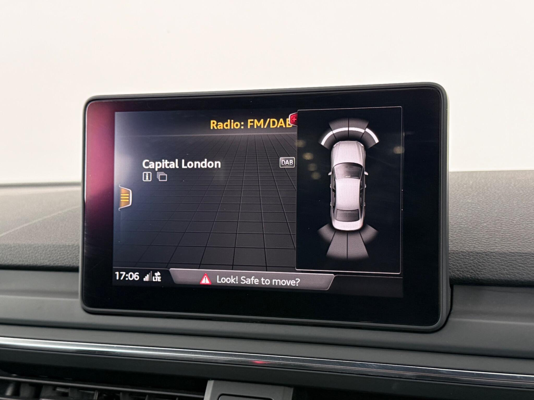 Audi A4 view 24