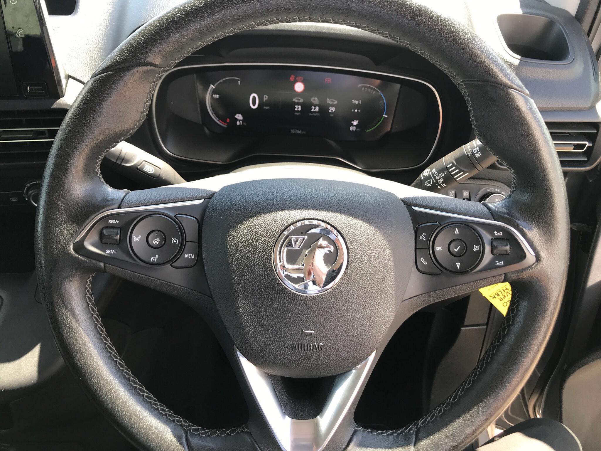 Vauxhall Combo Life Electric view 23