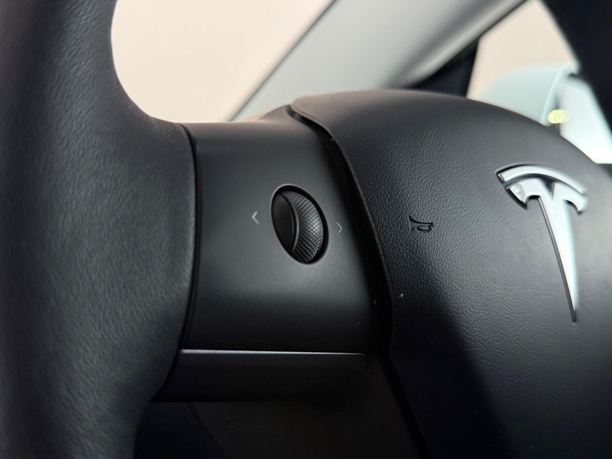 Tesla Model 3 view 18