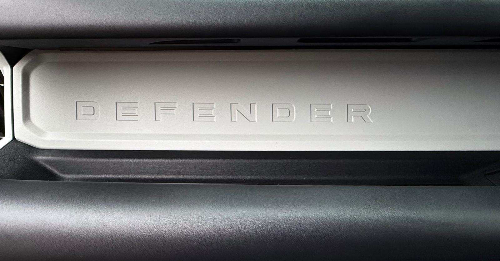 Land Rover Defender view 34