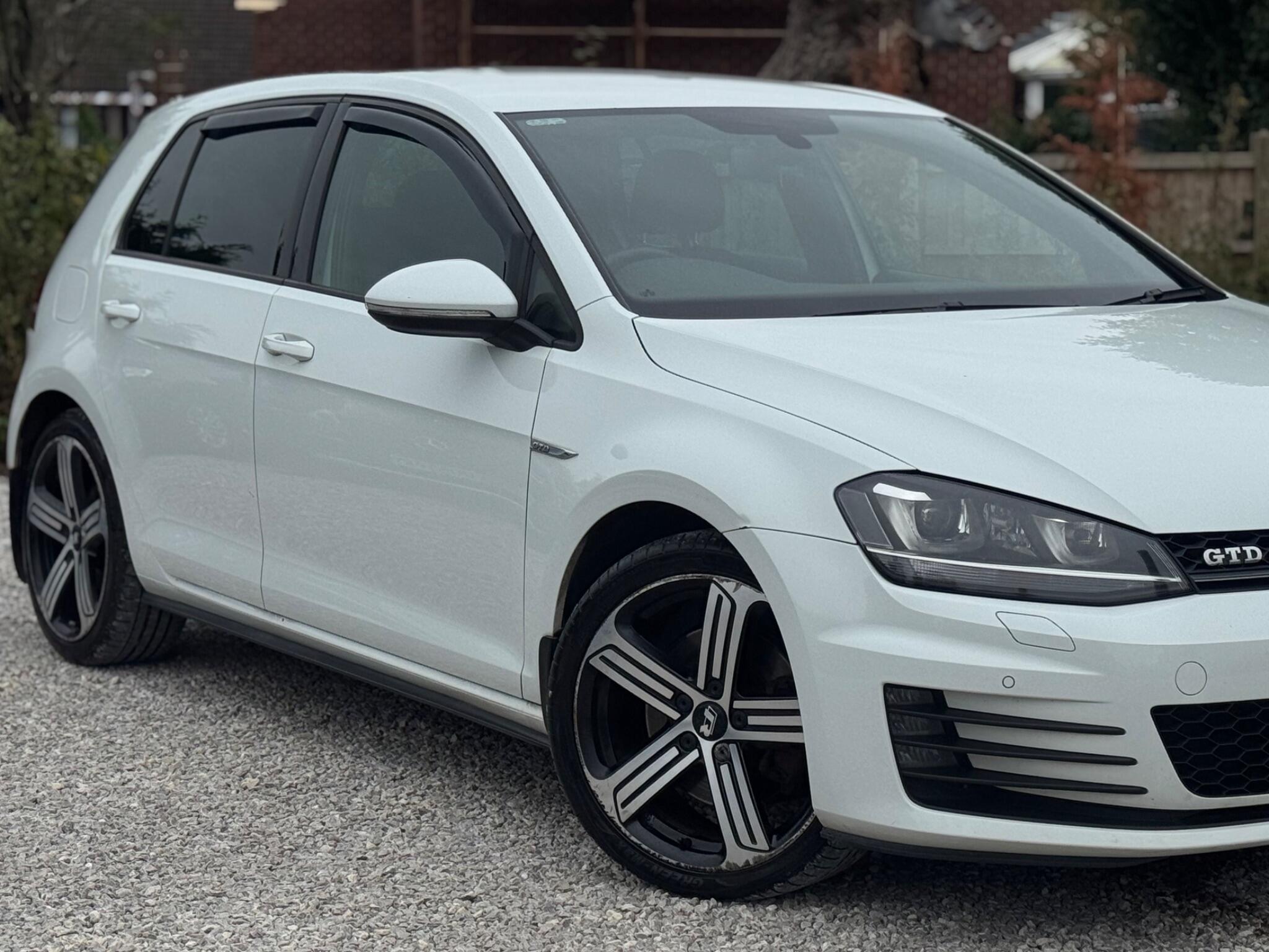 Volkswagen Golf view 53