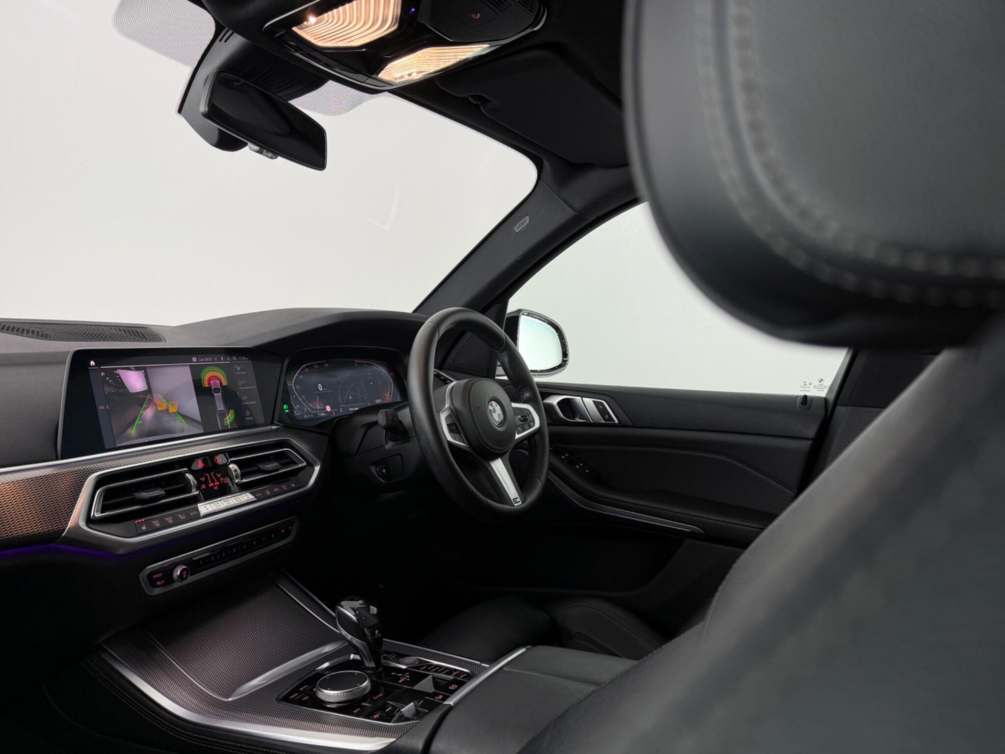 BMW X5 view 4