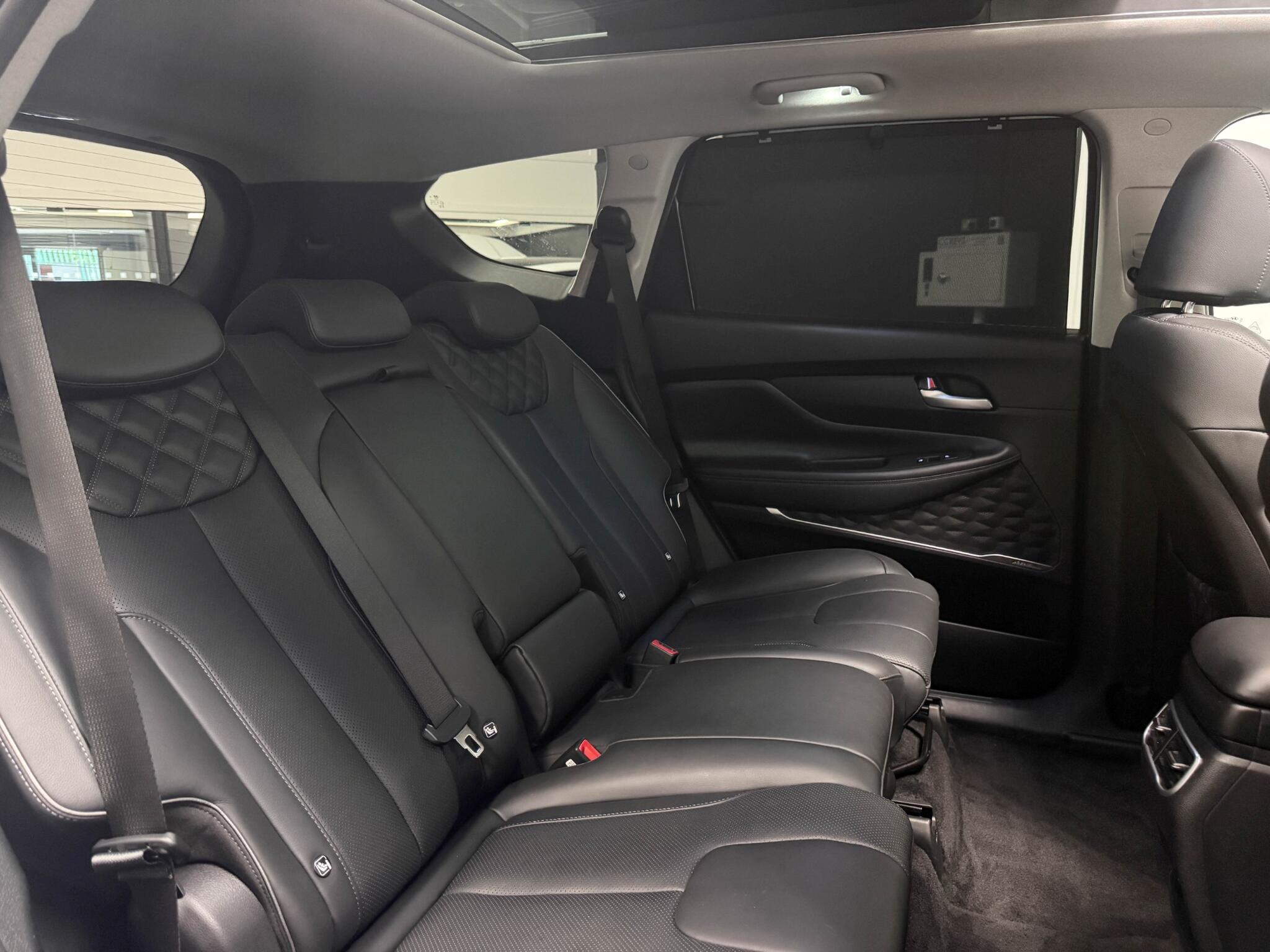 Hyundai Santa Fe view 31