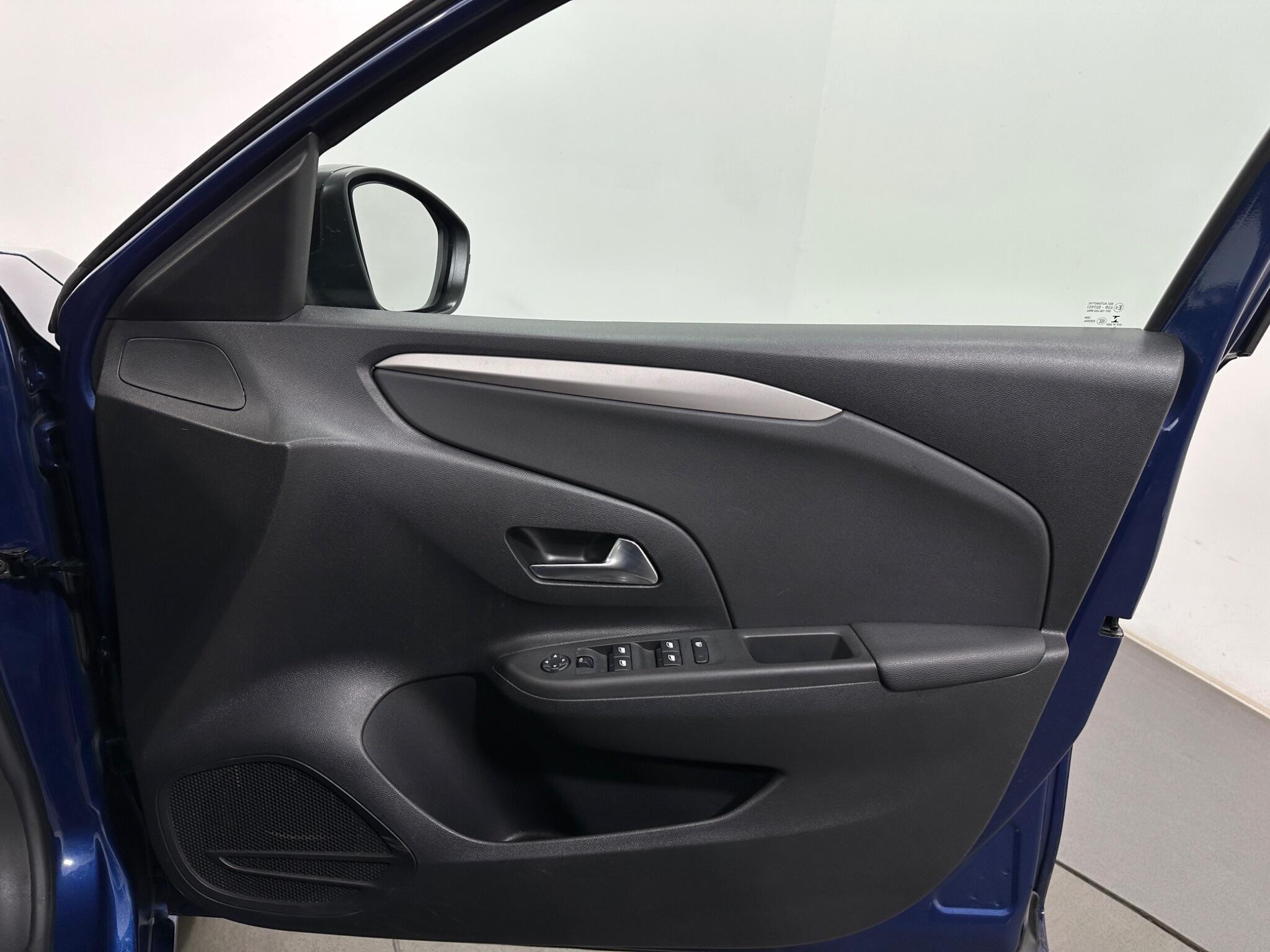 Vauxhall Corsa view 31
