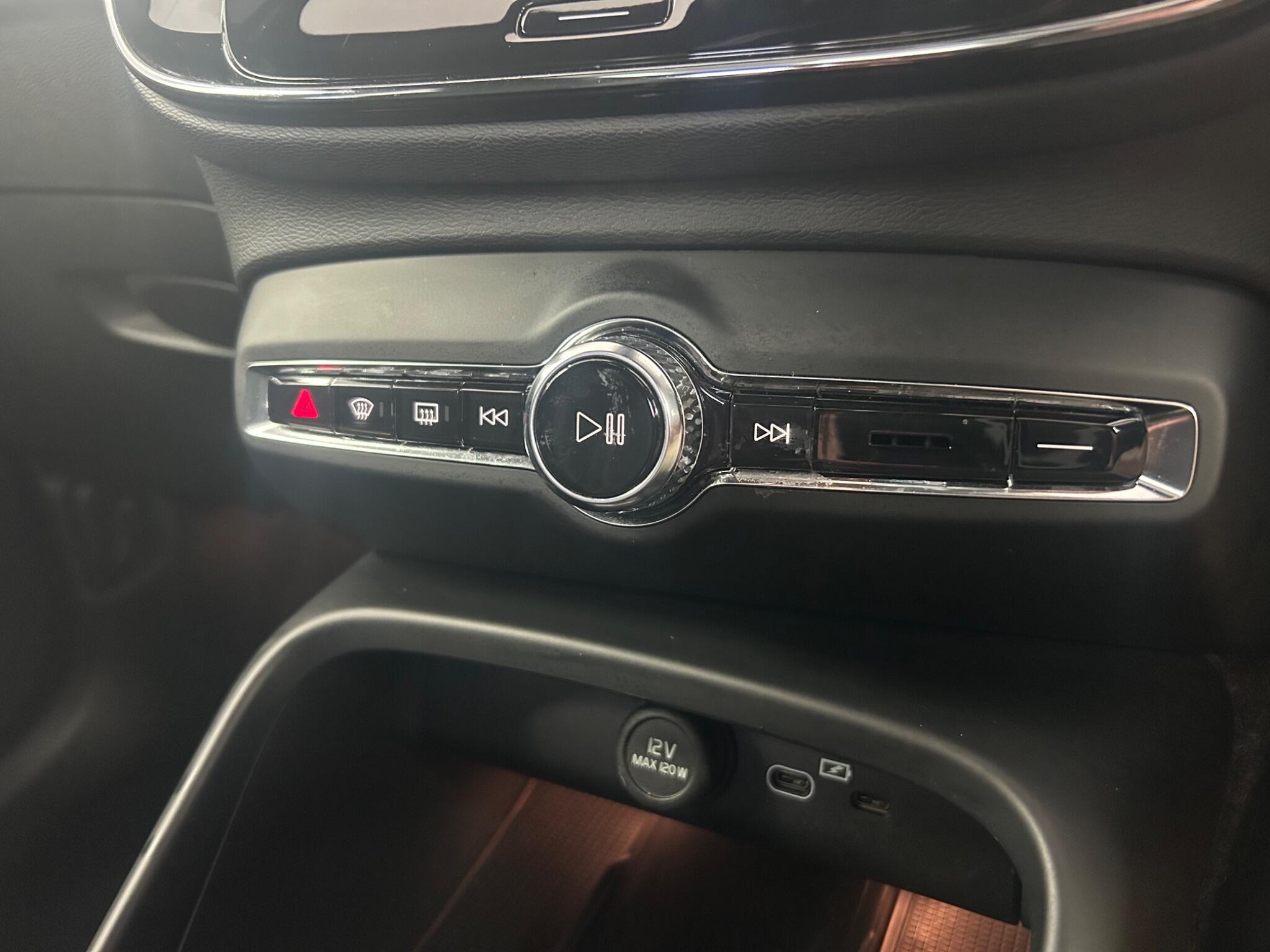 Volvo XC40 view 20