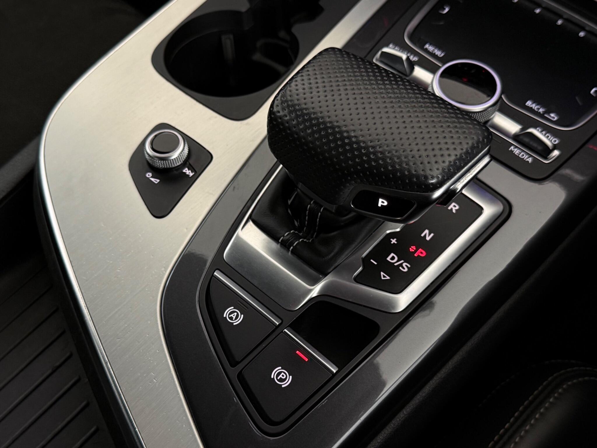Audi Q7 view 33