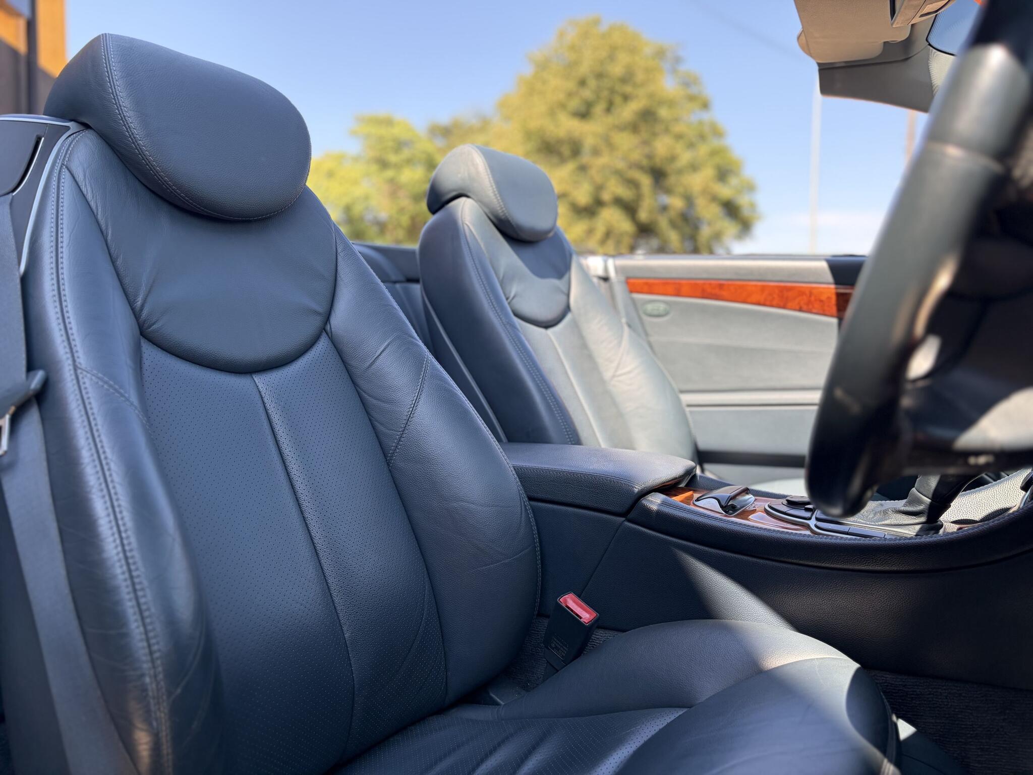 Mercedes-Benz SL view 14