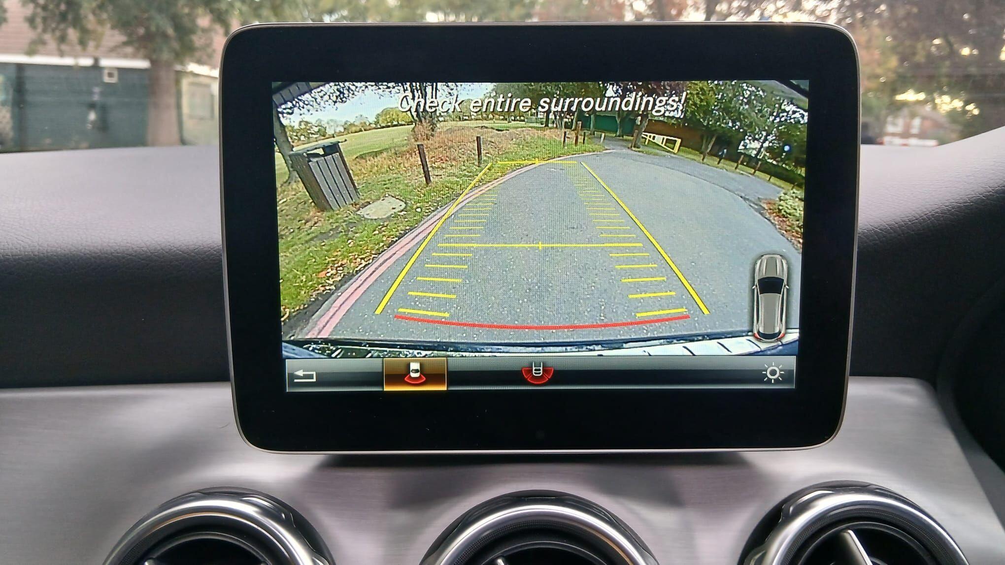 Mercedes-Benz Gla view 49