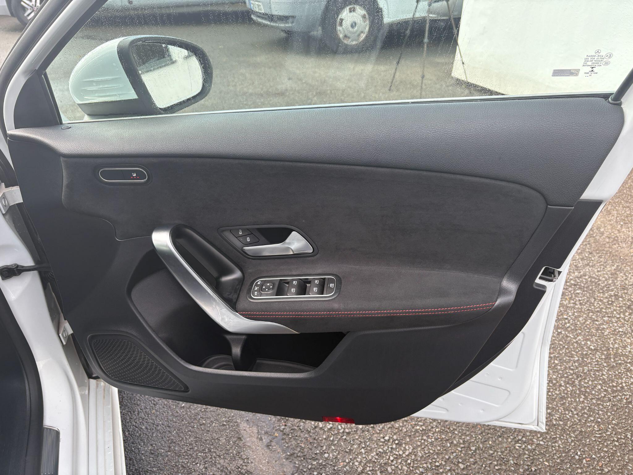 Mercedes-Benz A-Class view 25