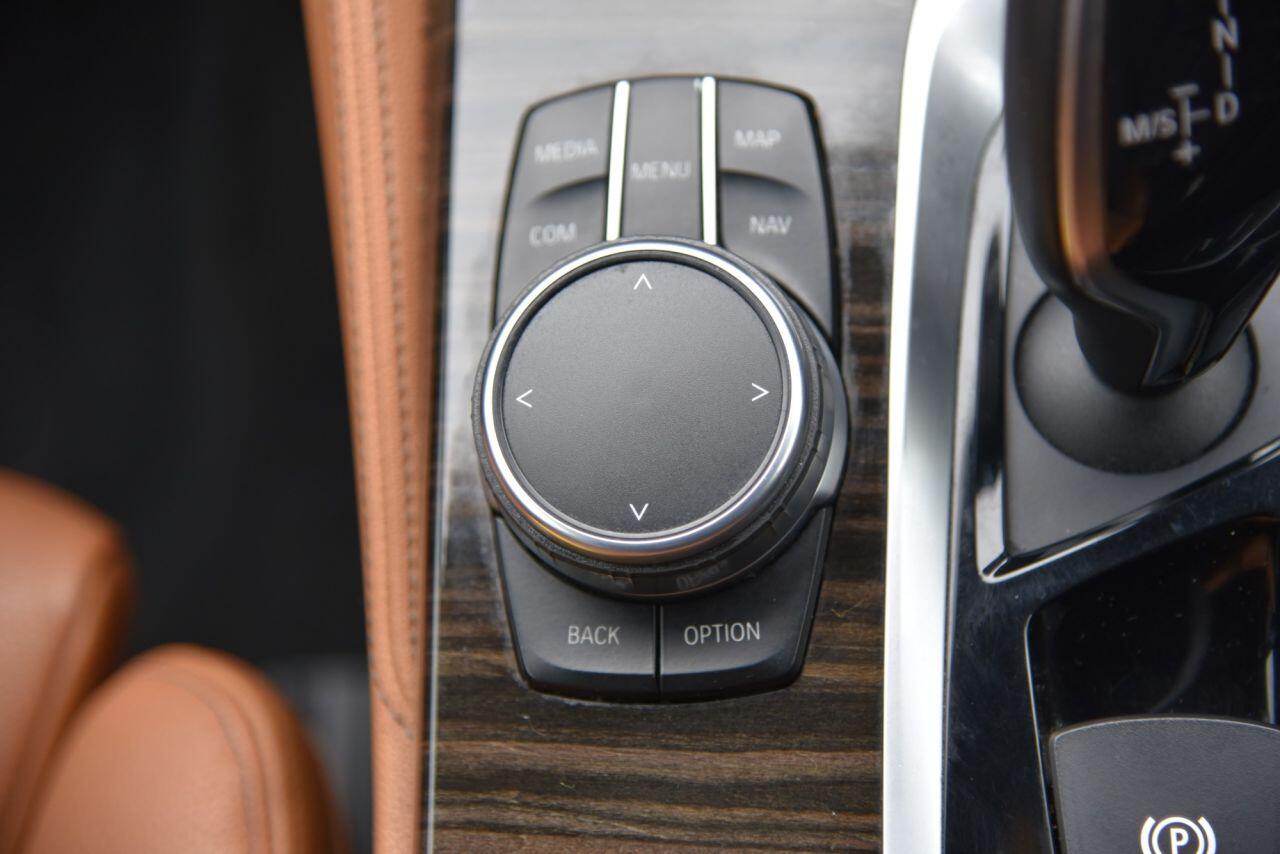 BMW 5 Series view 52