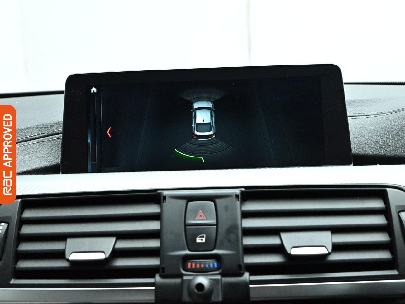 BMW 4 Series view 16