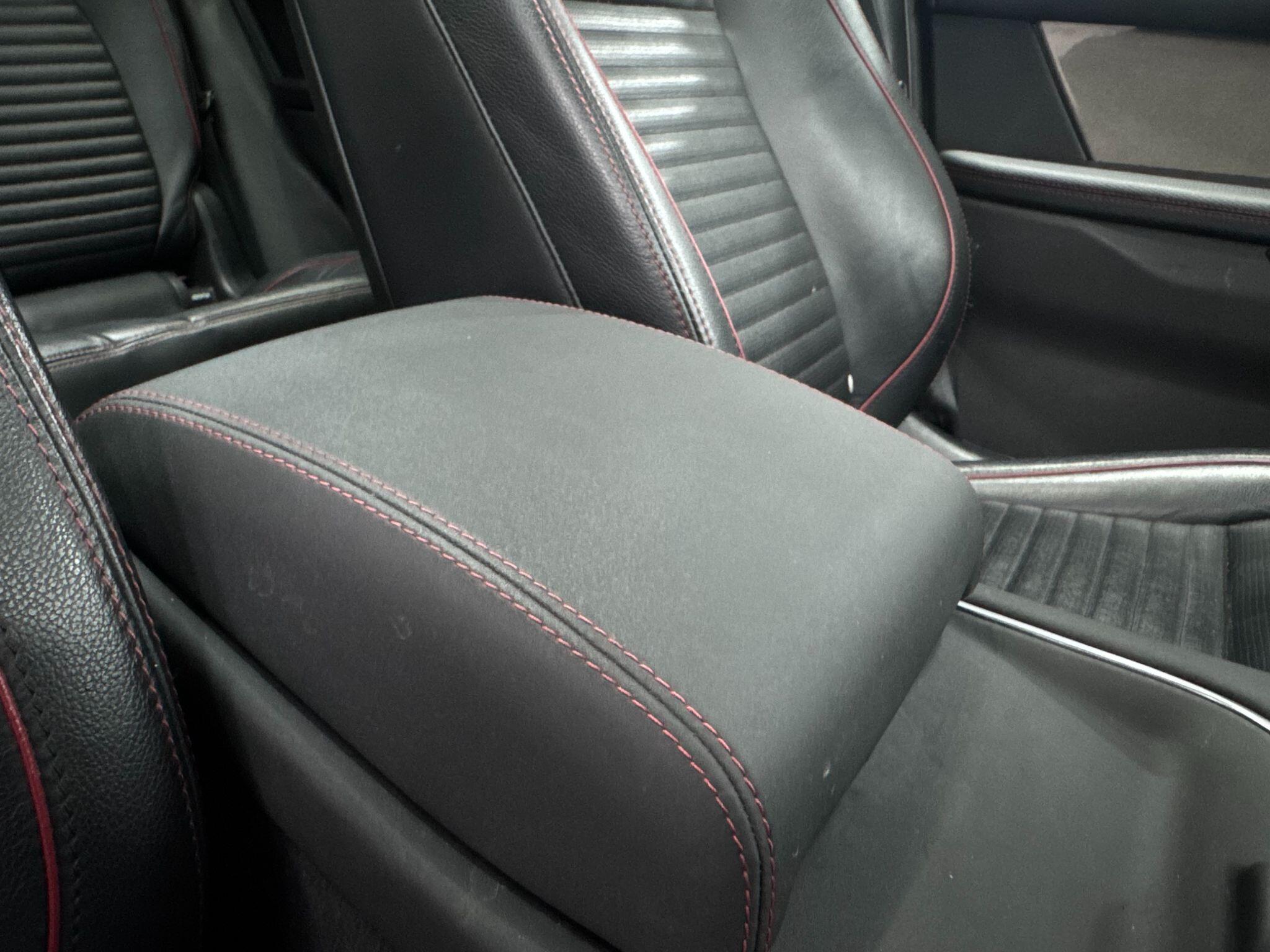 Land Rover Discovery Sport view 44
