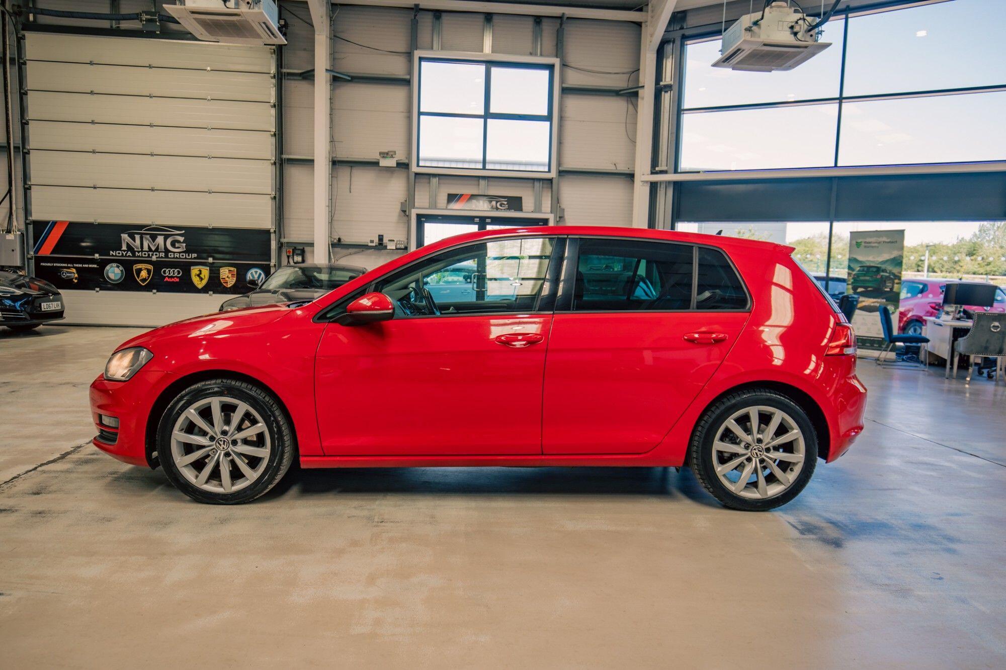 Volkswagen Golf view 29