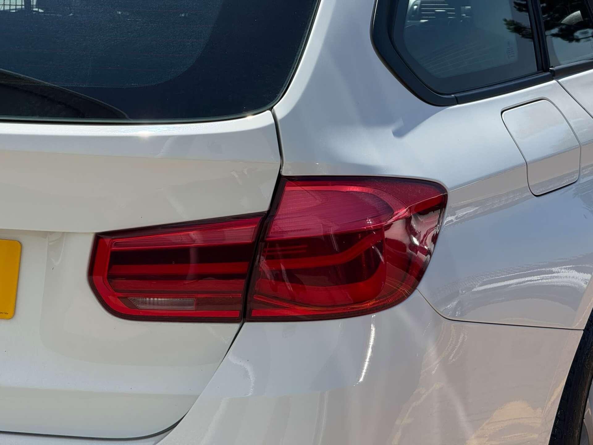 BMW 3 Series view 19