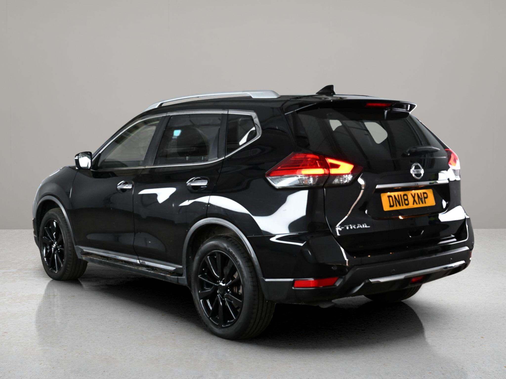 Nissan X-Trail view 5