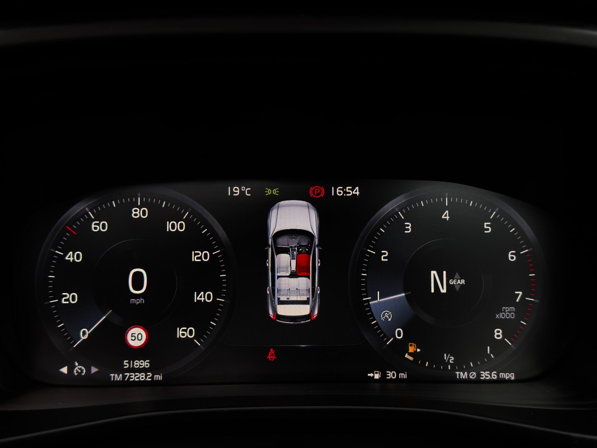 Volvo XC40 view 22