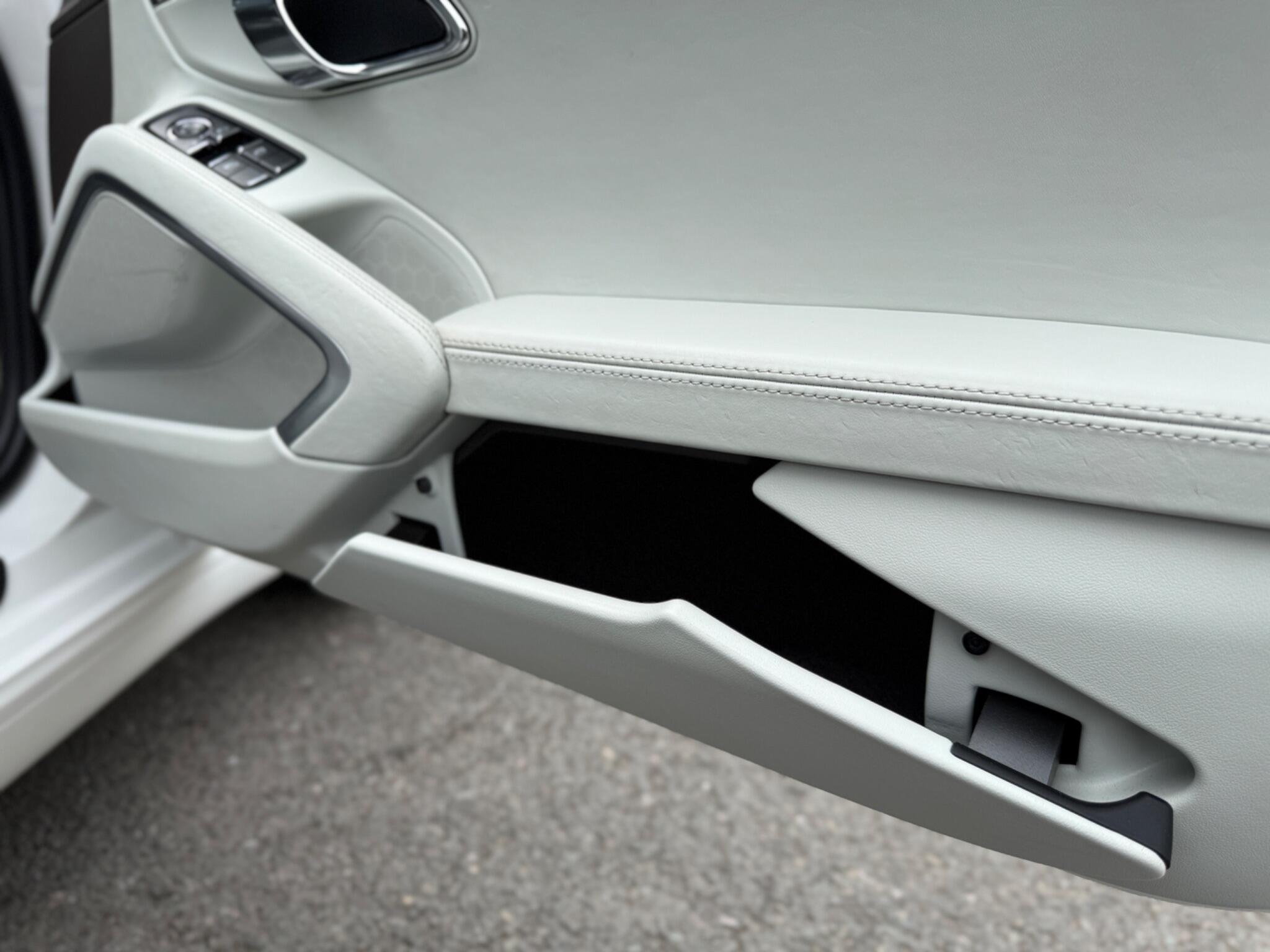 Porsche 911 view 27