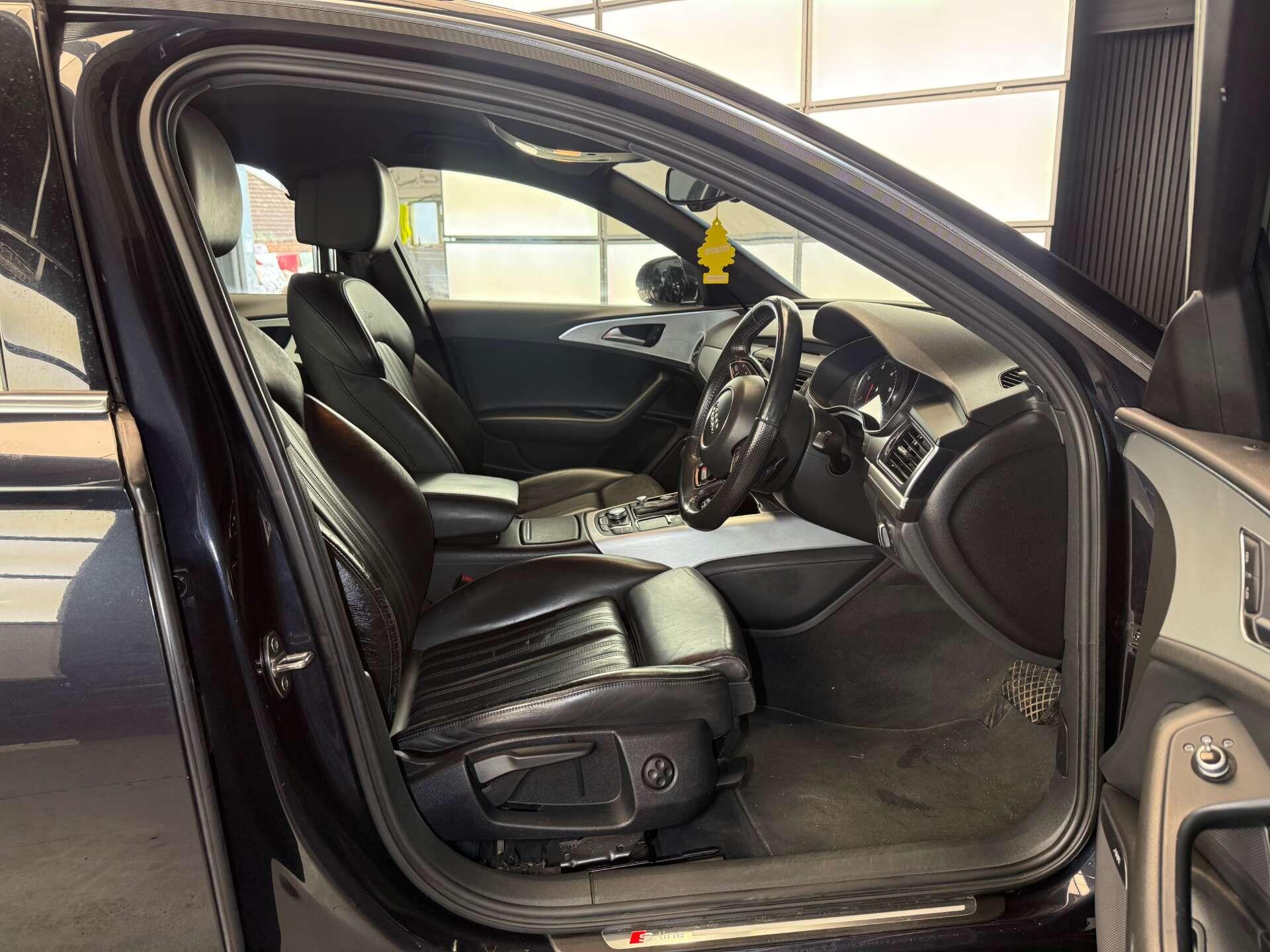 Audi A6 view 19