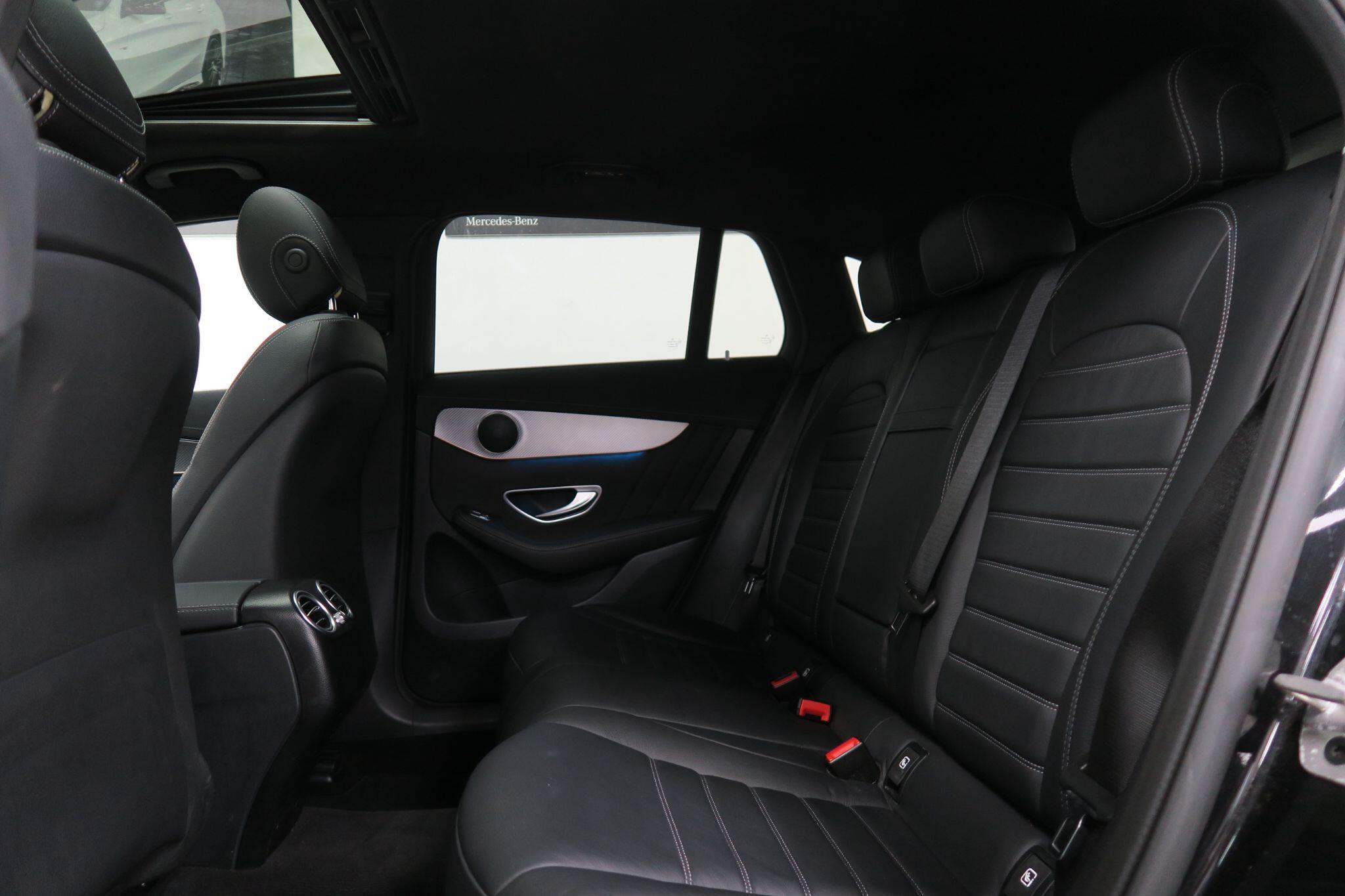 Mercedes-Benz Eqc view 13