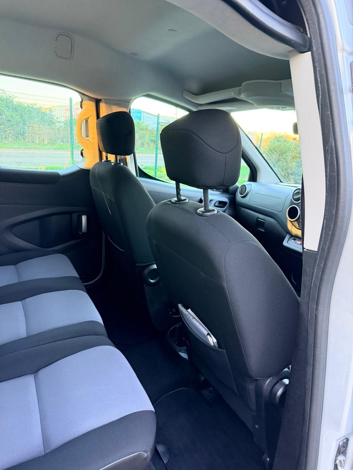 Peugeot Partner Tepee view 3