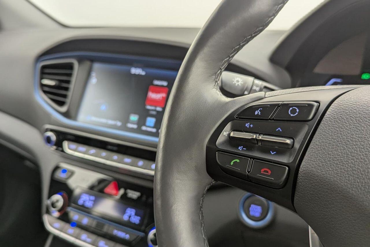 Hyundai IONIQ view 14