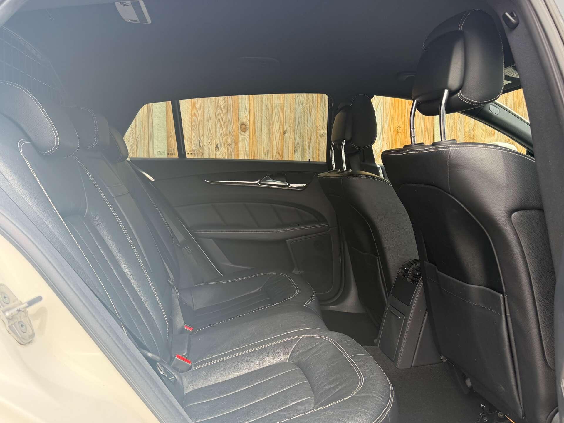 Mercedes-Benz CLS view 20