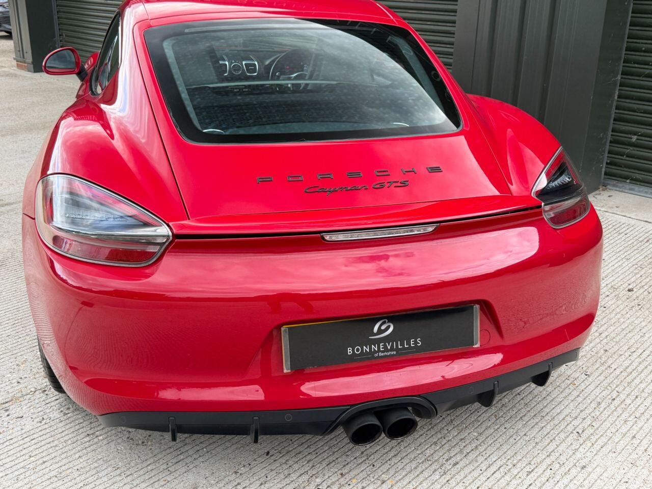 Porsche Cayman view 24