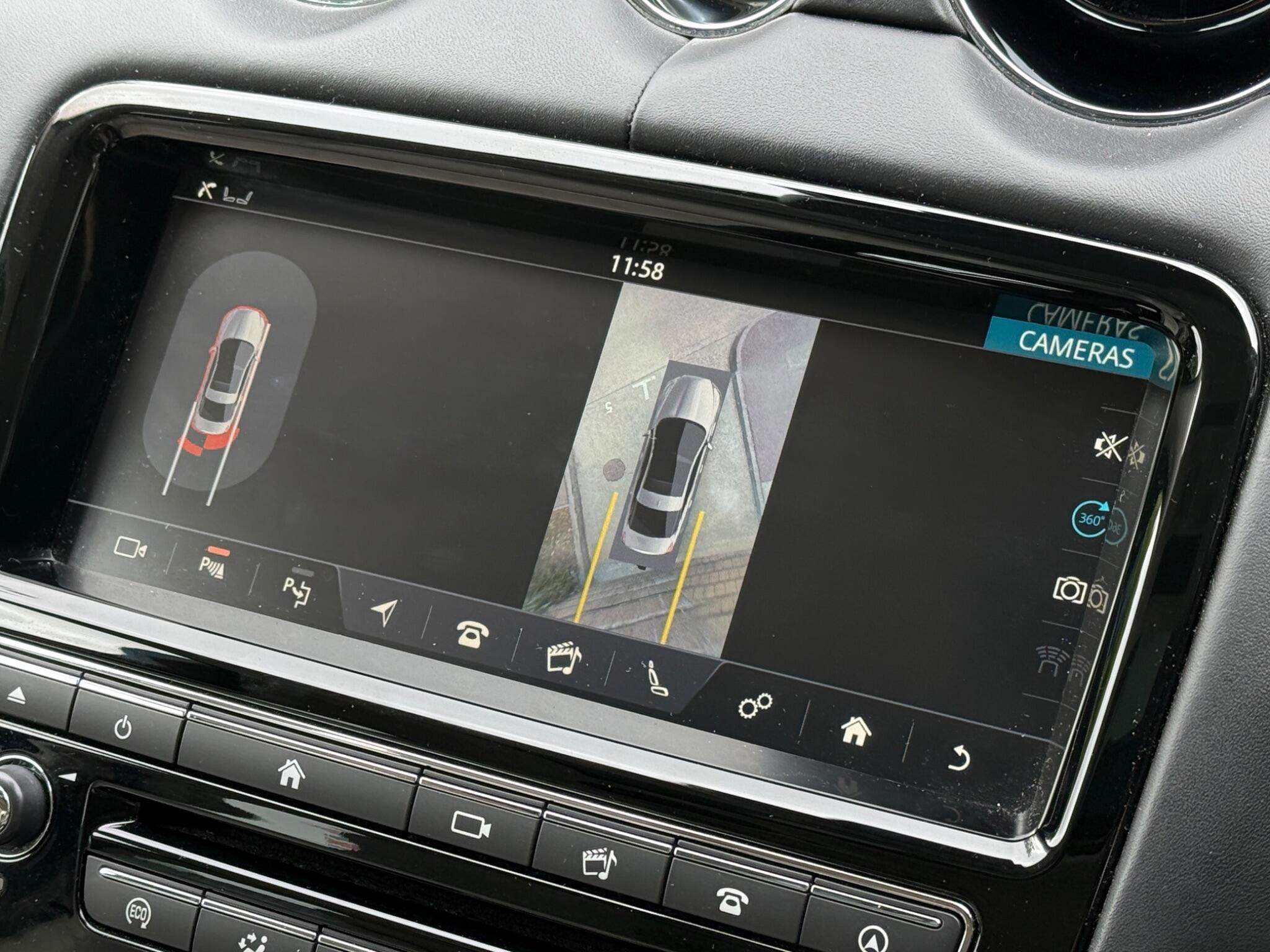 Jaguar XJ view 35