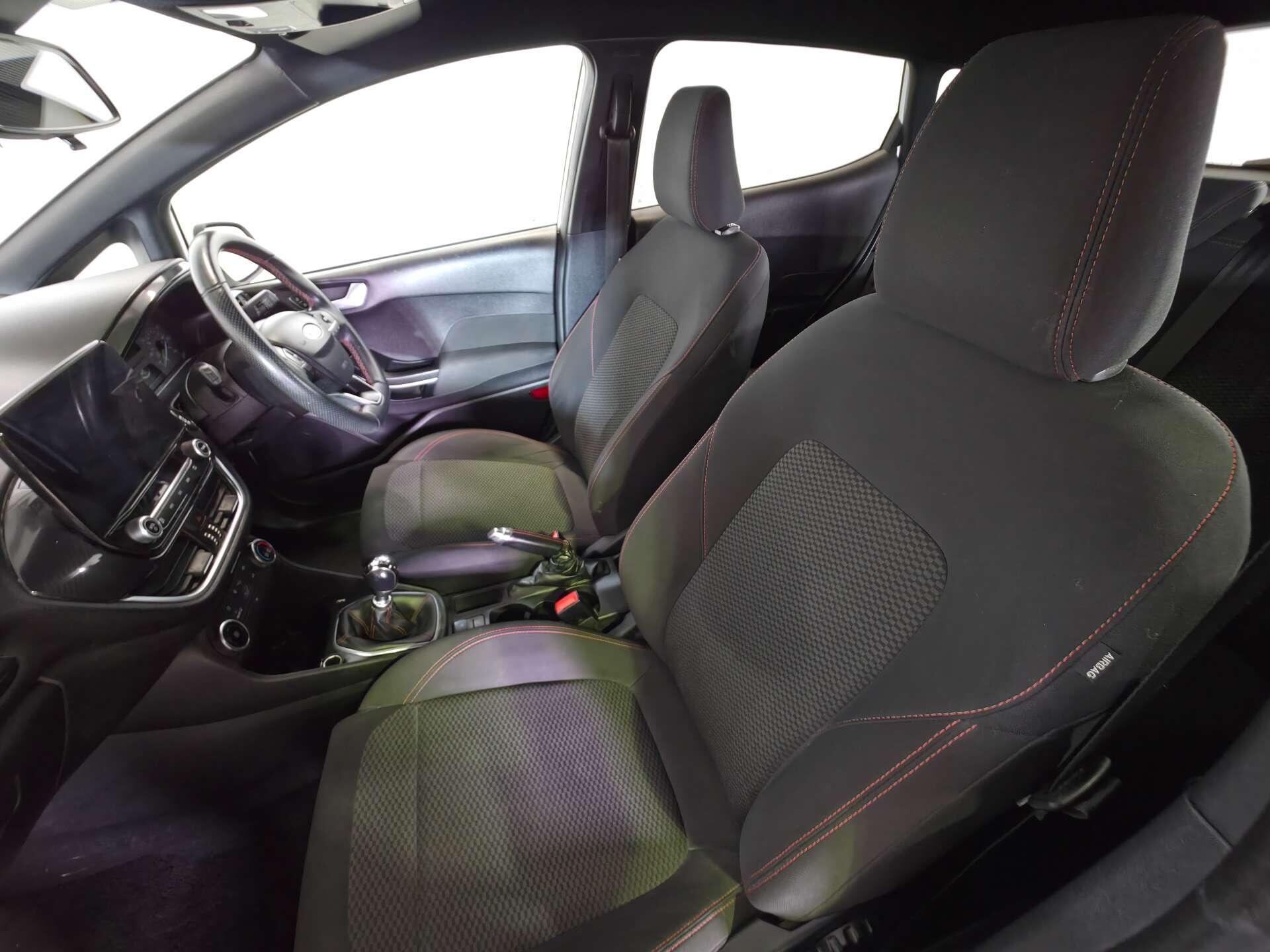 Ford Fiesta view 56
