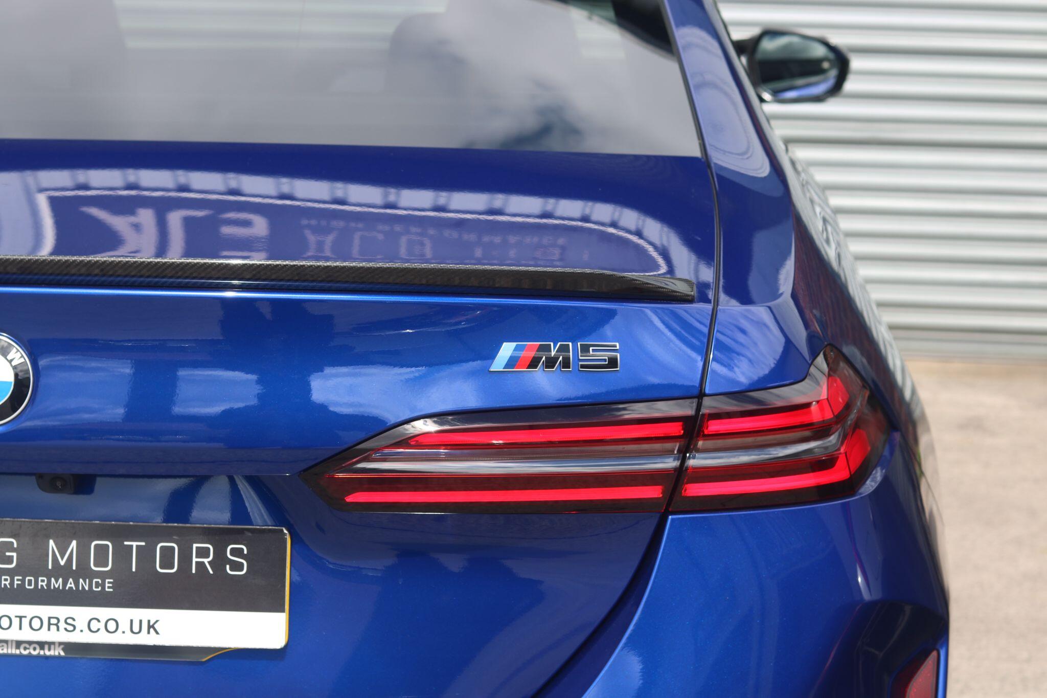 BMW M5 view 28