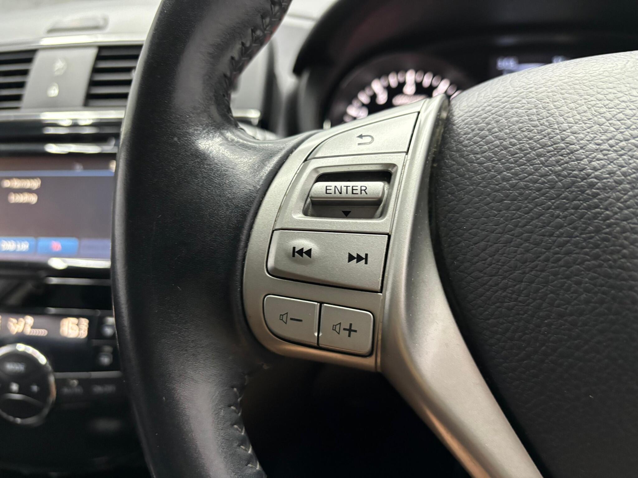 Nissan Pulsar view 14