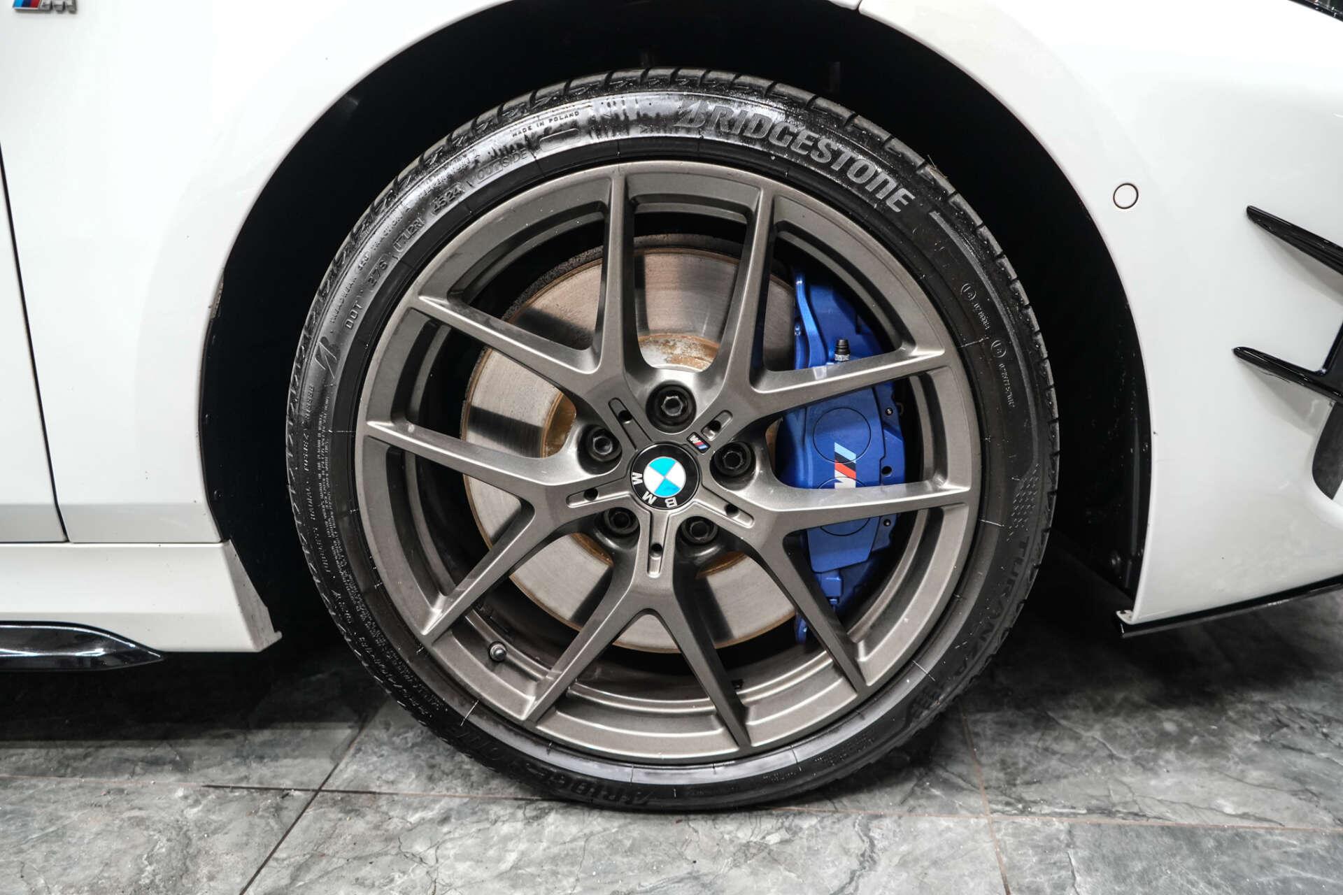 BMW 1 Series view 8