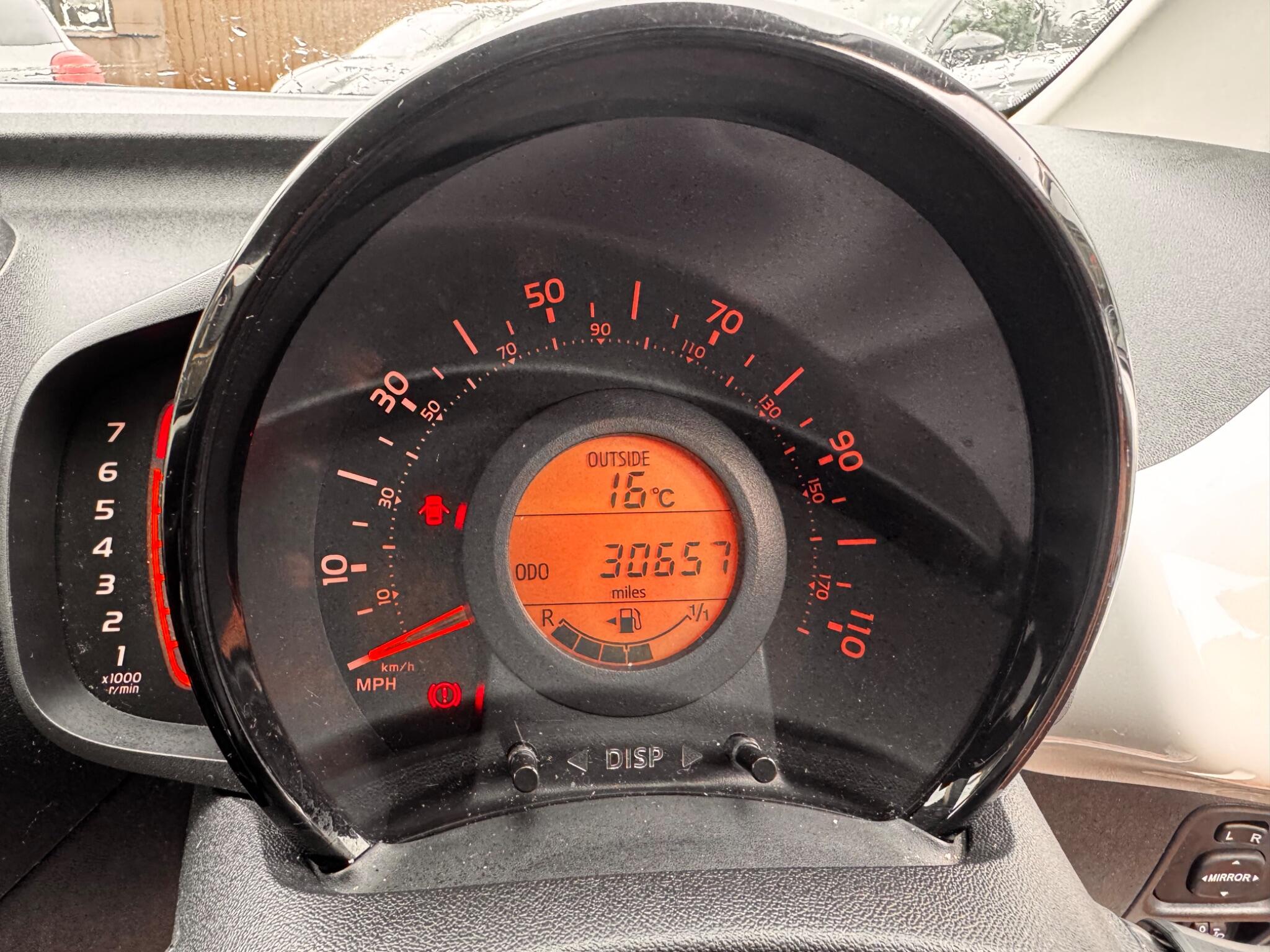 Toyota Aygo view 28