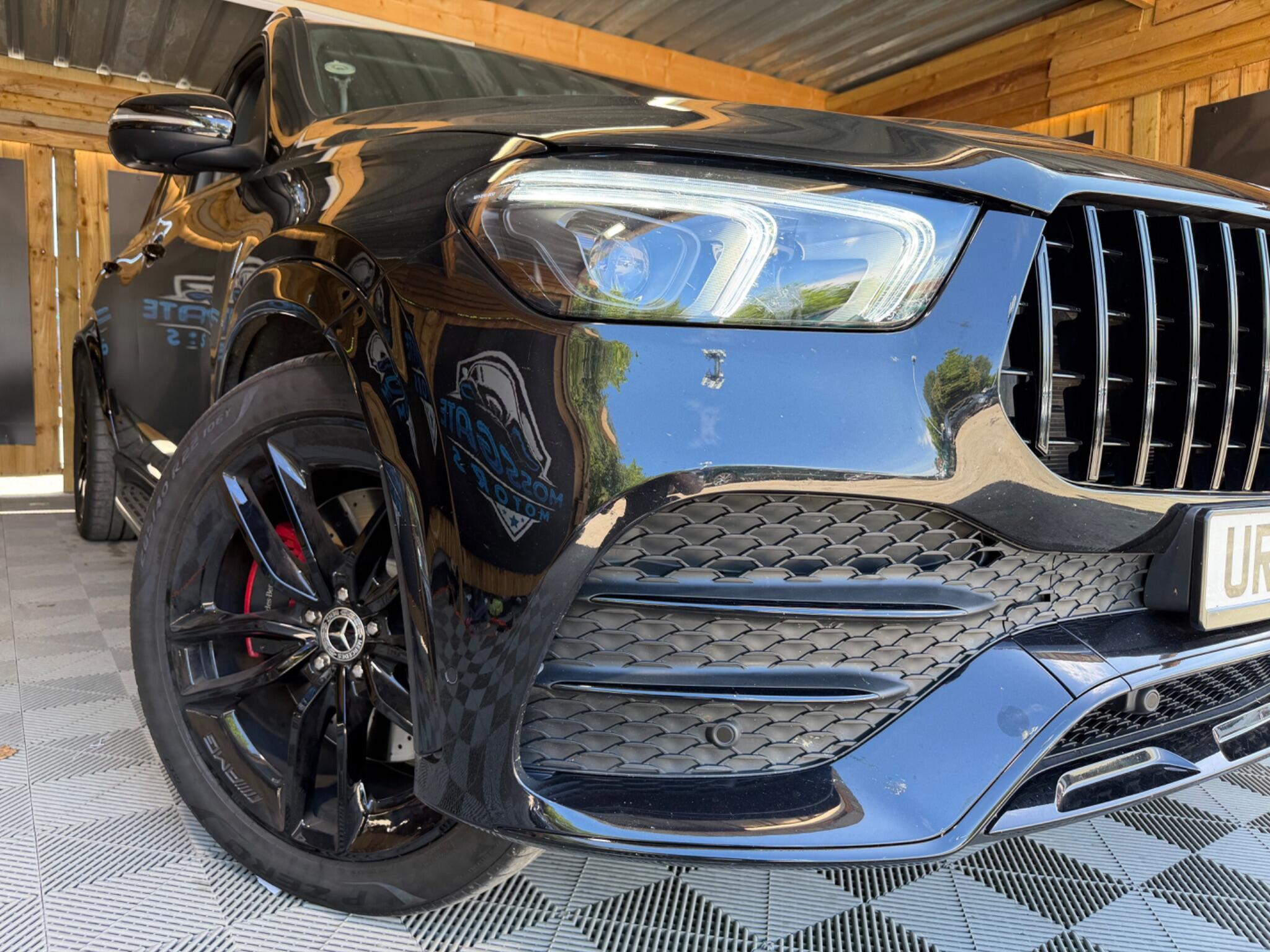 Mercedes-Benz Gle view 2
