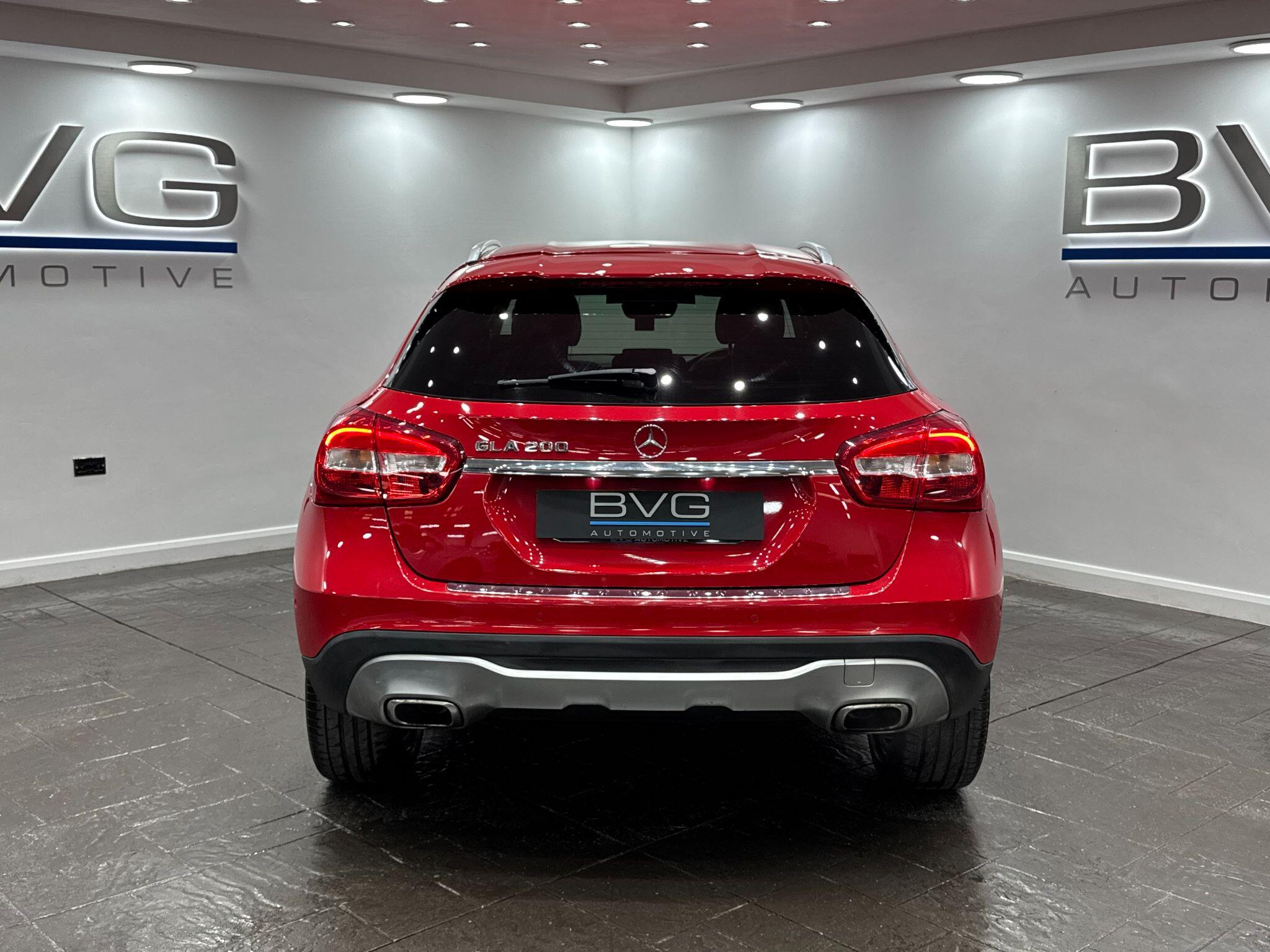 Mercedes-Benz GLA view 18