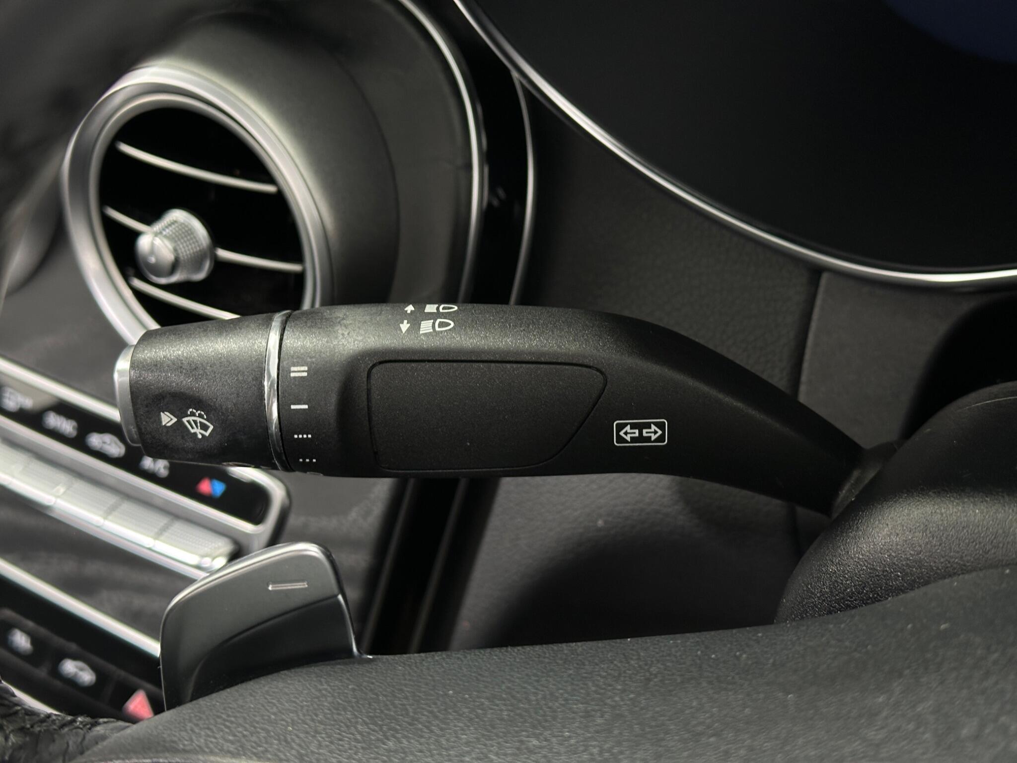Mercedes-Benz C-Class view 14