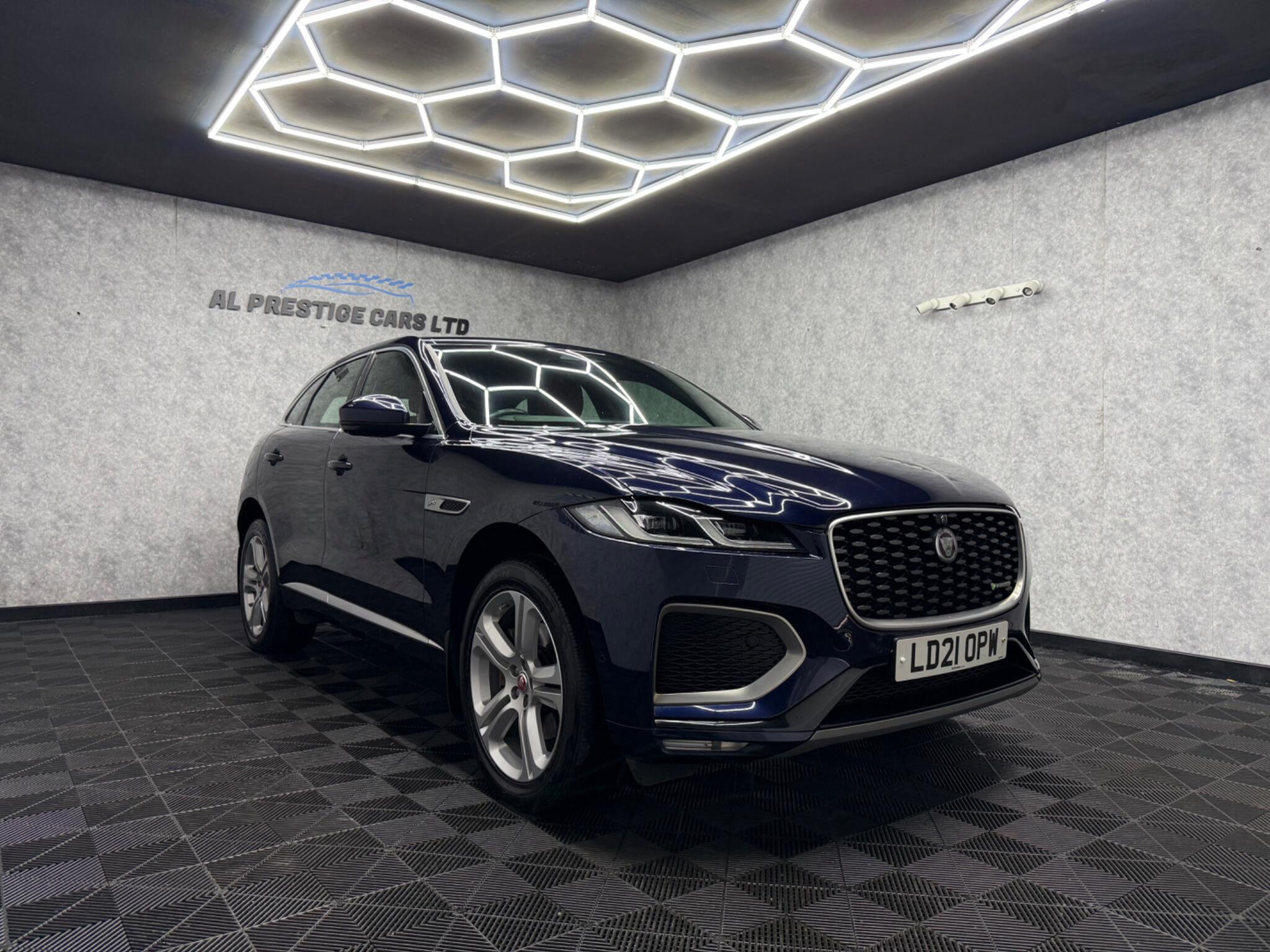 Jaguar F-Pace view 6