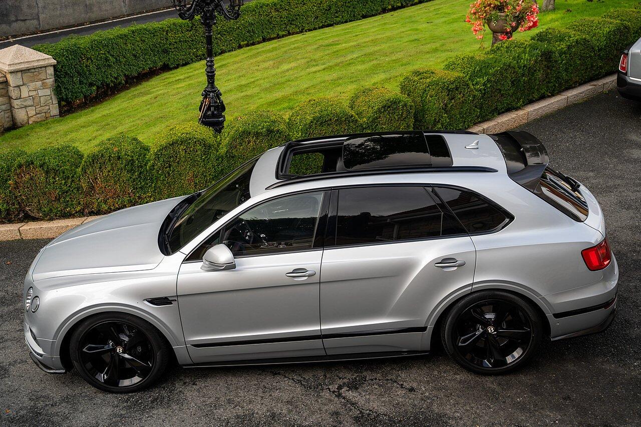 Bentley Bentayga view 104