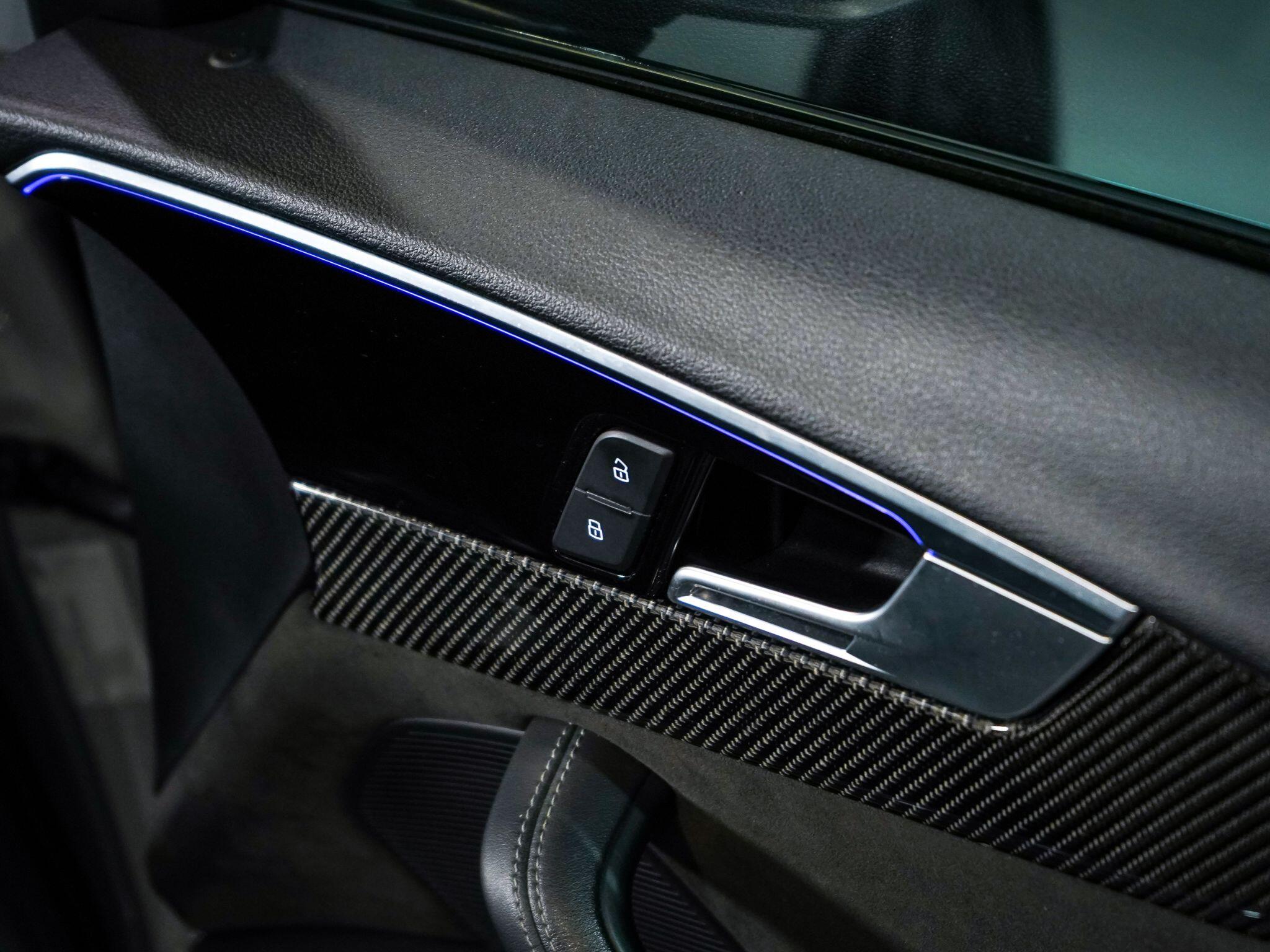 Audi RS4 view 25