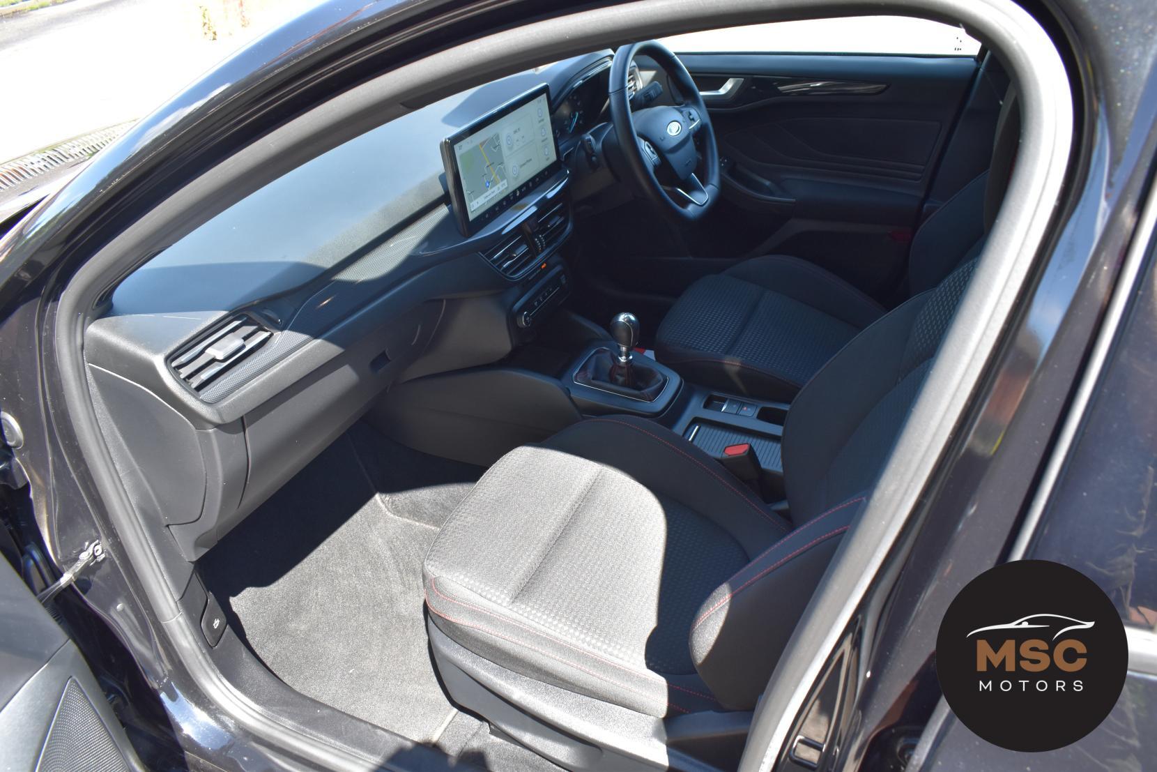 Ford Focus view 38