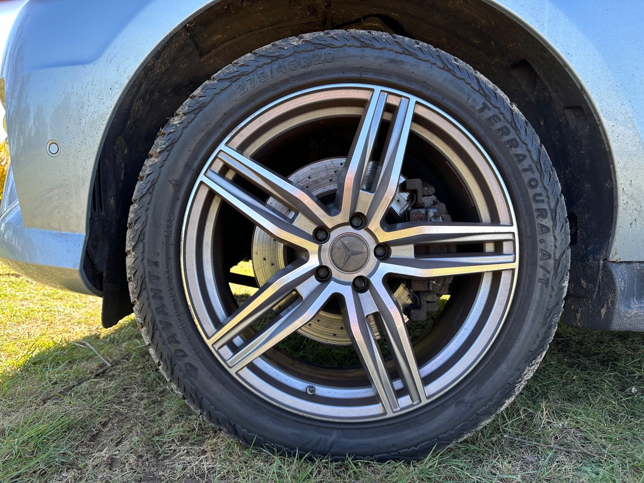 Mercedes-Benz M Class view 23