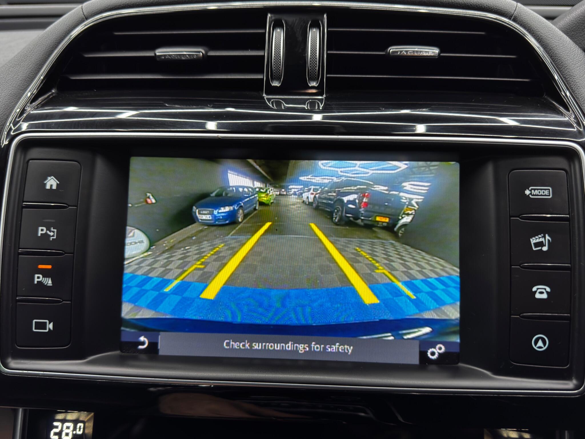 Jaguar XE view 32